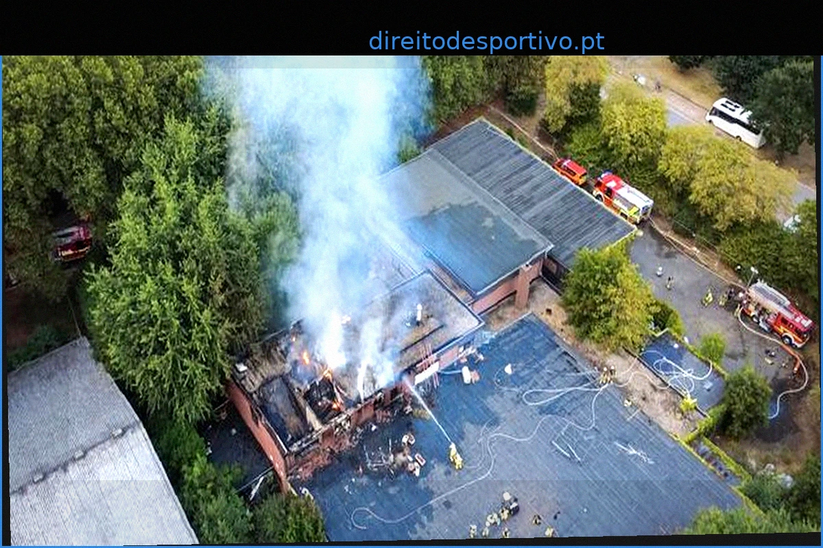 Boliche Abandonado em Borken: Incêndio Devasta Edifício Vazio