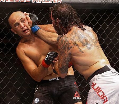 Ex-Campeão do UFC BJ Penn DETIDO e acusado de abuso de membro familiar ou doméstico após polícia invadir o quarto