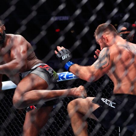 Jon Jones troça de Dana White e dos fãs do UFC ao revelar finalmente os seus planos de luta