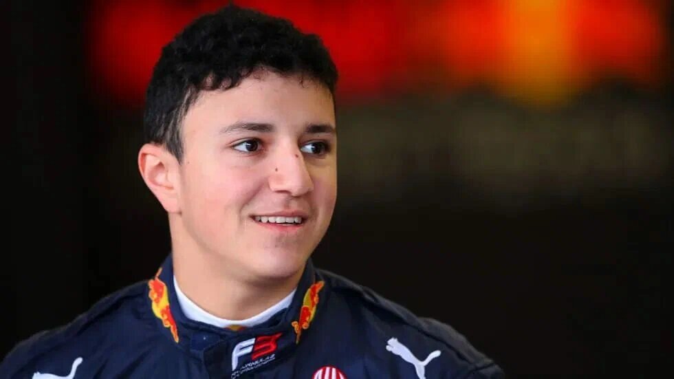 Preview O Desafio do Segundo Lugar na Red Bull: Hadjar Poderá Ser a Resposta ao Lado de Verstappen?