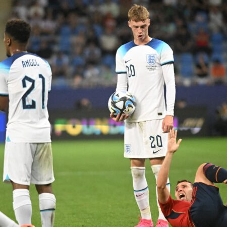 Inglaterra Sub-21 derrota Países Baixos com bis de Elliott e alcança final do Euro