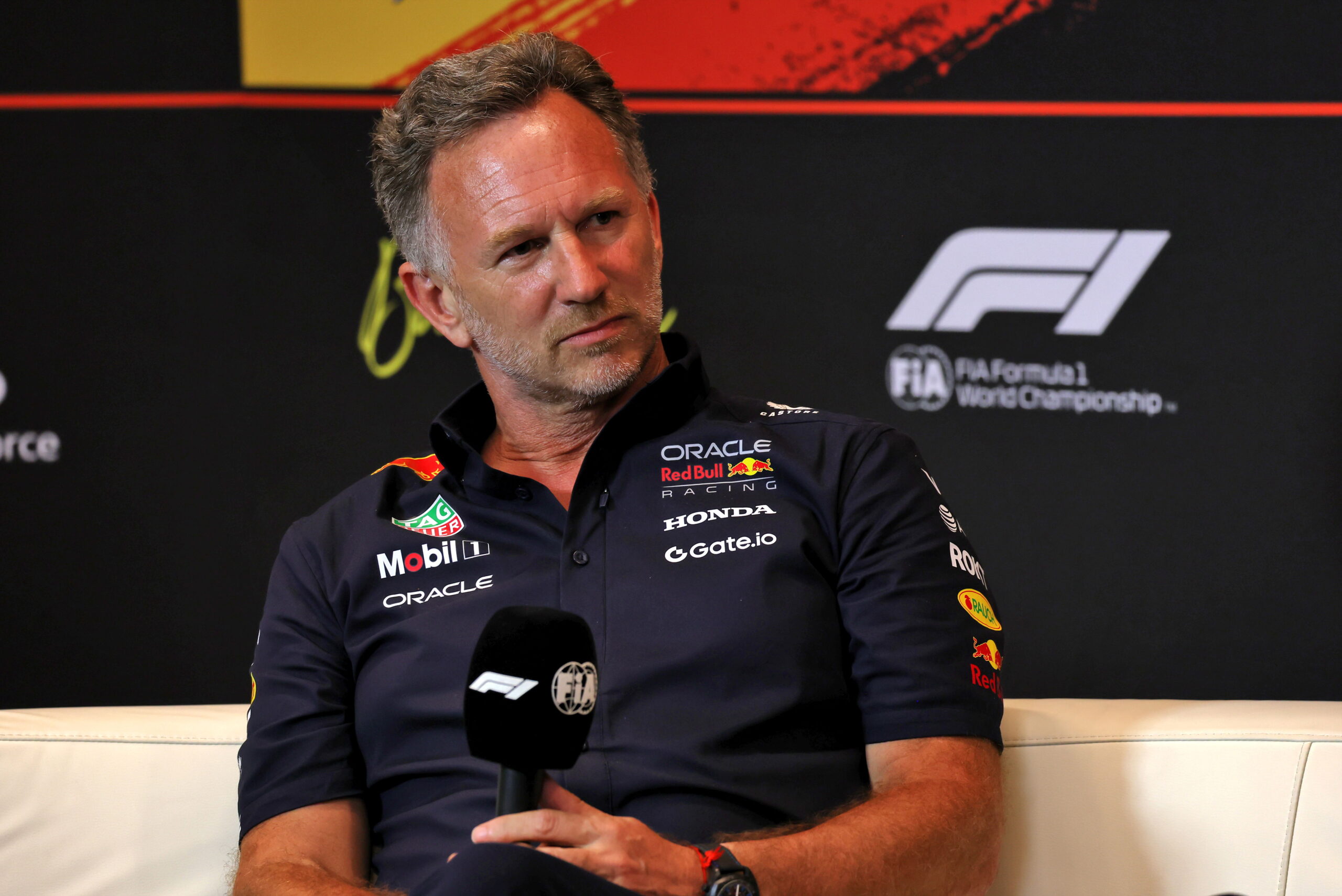 Preview Horner: Max Verstappen “irritado” com especulações sobre a Mercedes