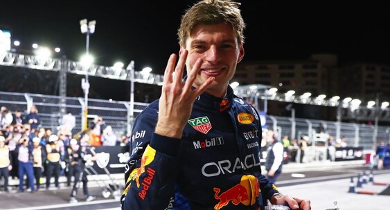 Preview Conversas Intensificam-se: Max Verstappen Aberto a Mudar para a Mercedes?