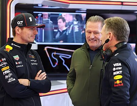 Zak Brown: Verstappen Carrega a Red Bull, Especulação com Mercedes Intensifica-se
