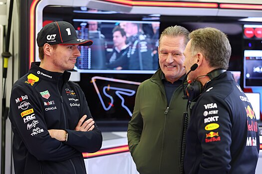 Preview Zak Brown: Verstappen Carrega a Red Bull, Especulação com Mercedes Intensifica-se