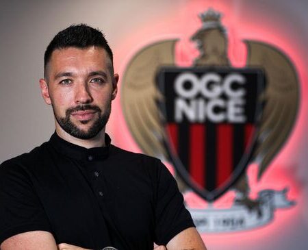 Francesco Farioli na Invicta para assinar com o FC Porto