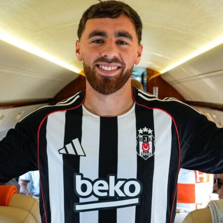 Besiktas prepara apresentação de Kokçu