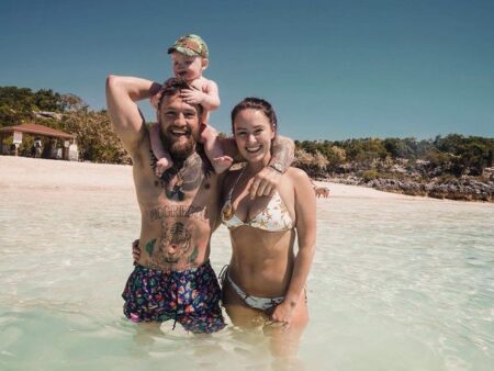 Conor McGregor Apanhado em Beijo Polémico na Praia sem a Noiva Dee Devlin