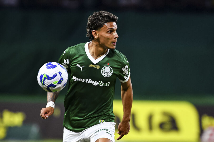 Preview Benfica Garante Acordo com Richard Ríos para Contrato de Cinco Anos