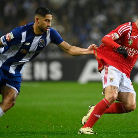 Dragão Imparável: FC Porto Goleia Arouca e Consolida Liderança Antes do Clássico com o Benfica