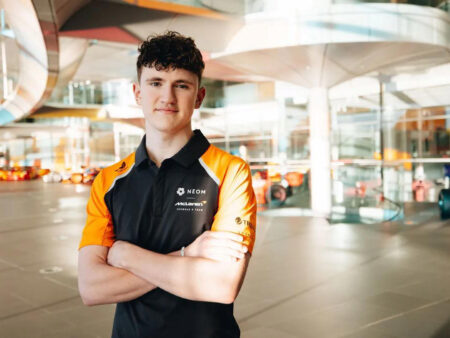 Alex Dunne: Saída da McLaren e Interesse da Red Bull Agitam o Mercado de Pilotos da F1